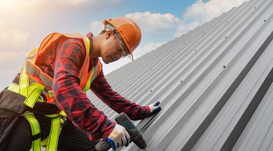 Professional gutter cleaning in Oelrichs, SD